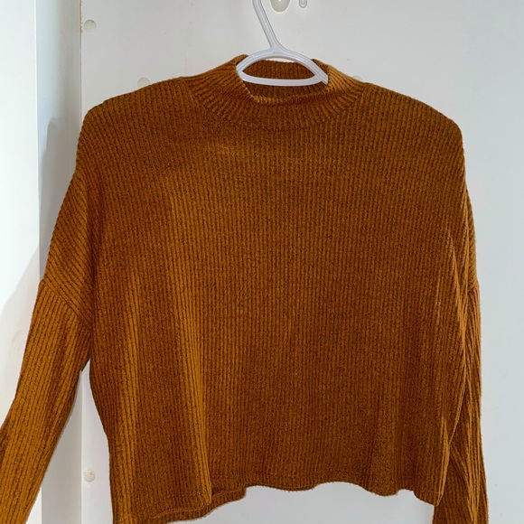 Crop top sweater - Picture 3 of 3